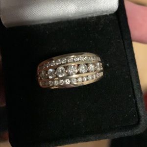 10k 1.00ct diamond ring 5.38 grams